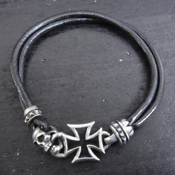 実際に弊社で買取させて頂いたDEAL DESIGN/ディールデザイン ファングド スカル レザーブレスレットの画像 1枚目