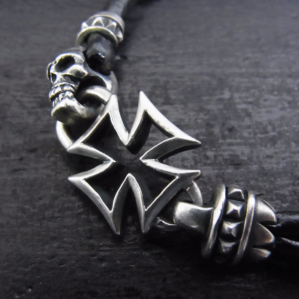 実際に弊社で買取させて頂いたDEAL DESIGN/ディールデザイン ファングド スカル レザーブレスレット