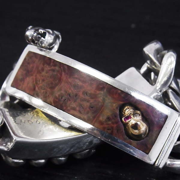 実際に弊社で買取させて頂いた【1点物/ギャラ付】STANLEY GUESS/スタンリーゲス ダブルIDウッドインレイドマルチスカル＆クラシックリンクブレスレットw/ストーンアイズの画像 2枚目