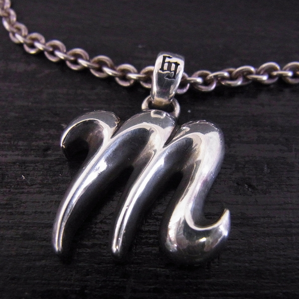 実際に弊社で買取させて頂いたGARNI/ガルニ イニシャル M チャーム ペンダント ネックレスの画像 1枚目