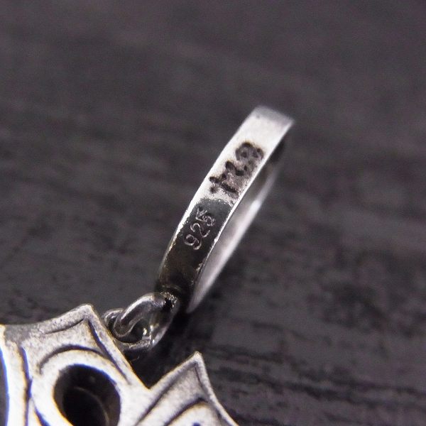 実際に弊社で買取させて頂いた【ギャラ付き】Loree Rodkin/ローリーロドキン スモール メディーバル イニシャル M ペンダントトップ の画像 3枚目