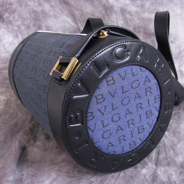 実際に弊社で買取させて頂いたBVLGARI/ブルガリ ロゴマニア B ZER01 ショルダーバッグ