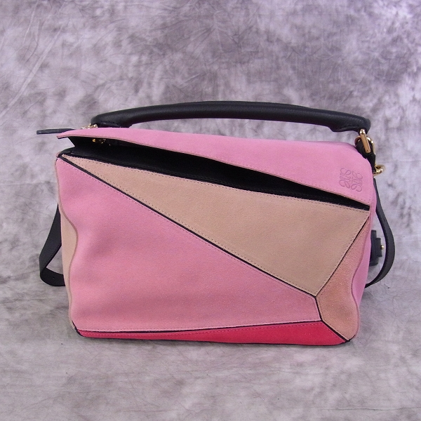 実際に弊社で買取させて頂いたLOEWE/ロエベ パズルバッグ ショルダー スエード