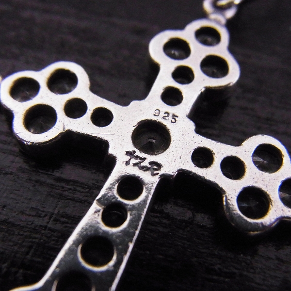 実際に弊社で買取させて頂いたLoree Rodkin/ローリーロドキン ミディアム ゴシック クロス ペンダントの画像 3枚目