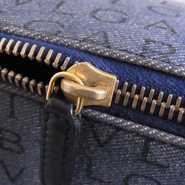 実際に弊社で買取させて頂いたBVLGARI/ブルガリ ロゴマニア B ZER01 ショルダーバッグの画像 4枚目