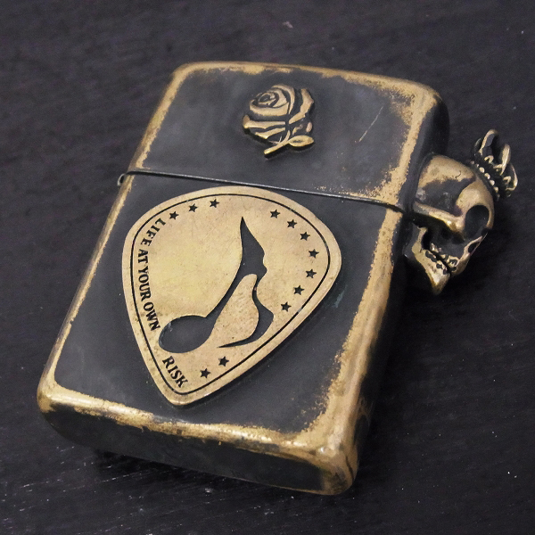 実際に弊社で買取させて頂いたgalcia/ガルシア アーマーケース ソリッドブラス ZIPPO 真鍮無垢 スカル ピック貼り