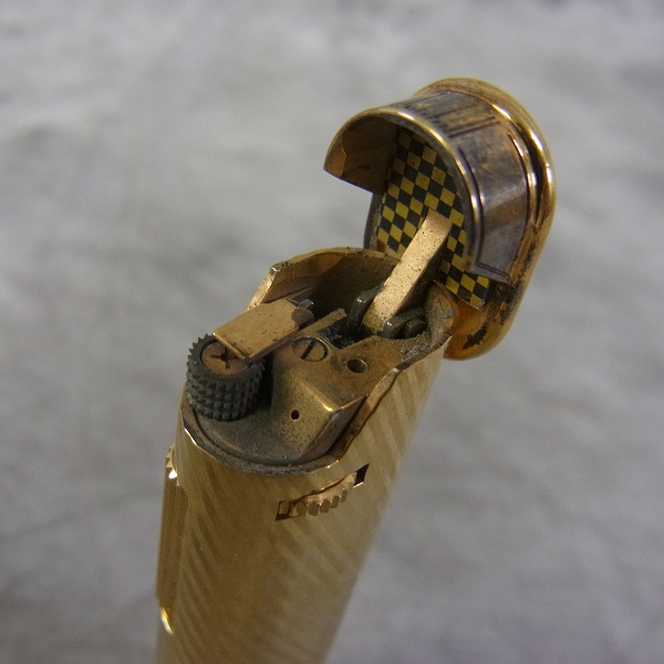 実際に弊社で買取させて頂いたdunhill/ダンヒル ローラーガスライター ストライプ ゴールドの画像 2枚目