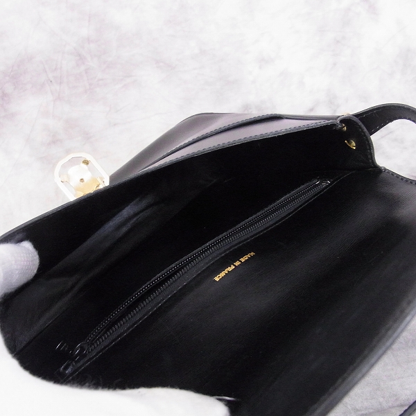 実際に弊社で買取させて頂いたCELINE/セリーヌ カーフレザー ヴィンテージ ショルダーバッグの画像 4枚目