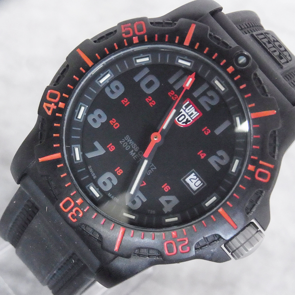 実際に弊社で買取させて頂いたLUMINOX/ルミノックス 20周年記念アニバーサリー 腕時計/8815【動作未確認】