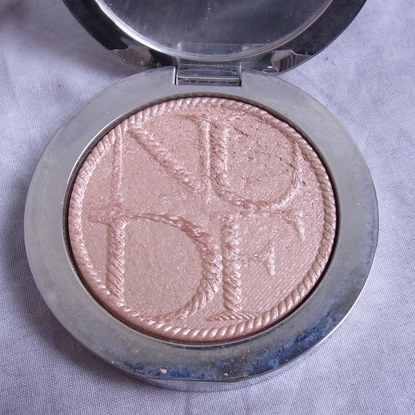 実際に弊社で買取させて頂いたChristian Dior/クリスチャンディオール フェイスパウダー/アイシャドウ/口紅等 コスメ 10点SETの画像 5枚目