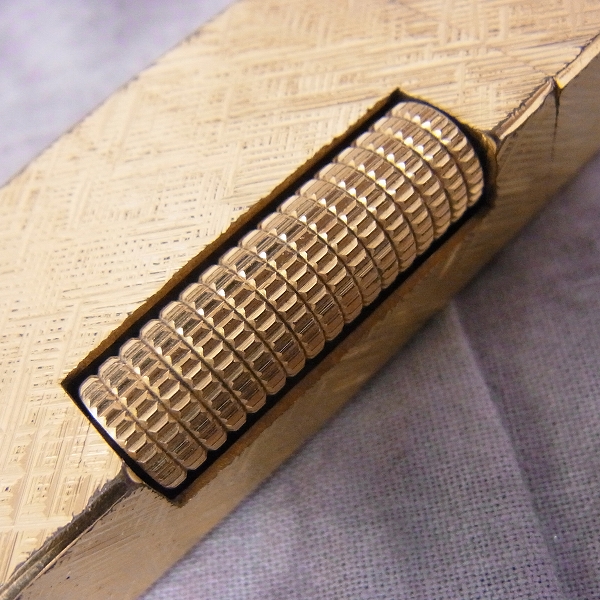 実際に弊社で買取させて頂いたdunhill/ダンヒル クロスカット ローラーガスライターの画像 6枚目