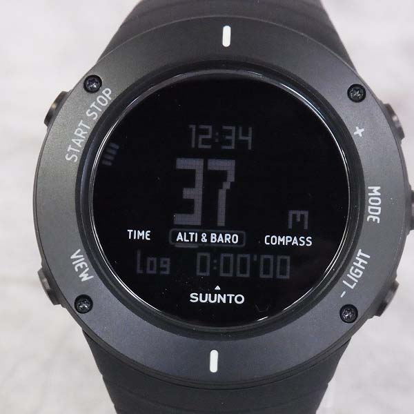 実際に弊社で買取させて頂いたSUUNTO/スント CORE/コア ULTIMATE BLACK 腕時計/SS021371000