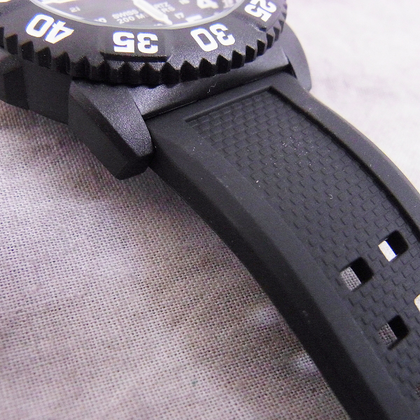 実際に弊社で買取させて頂いたLuminox/ルミノックス NAVY SEALS/ネイビーシールズ COLORMARK/カラーマーク 7050シリーズの画像 4枚目