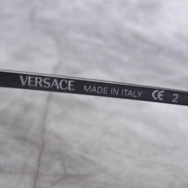 実際に弊社で買取させて頂いたVERSACE/ヴェルサーチ サングラス MOD X66 COL 89Mの画像 5枚目