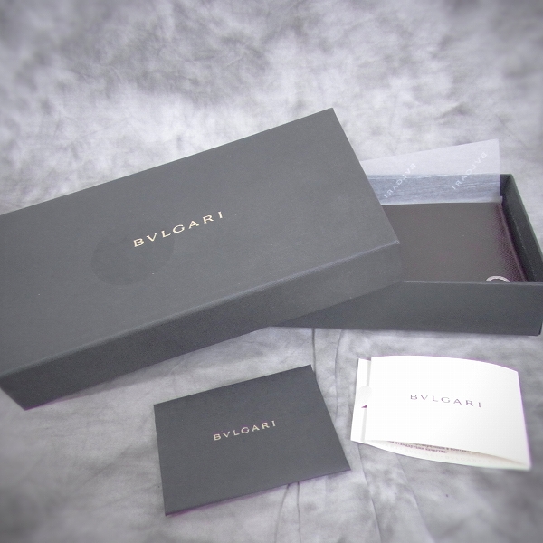 実際に弊社で買取させて頂いた【ギャラ付】BVLGARI/ブルガリ ブルガリブルガリ レザー 二つ折り長財布/ロングウォレット 33378の画像 8枚目