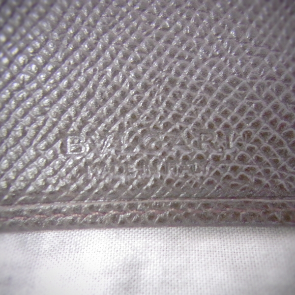 実際に弊社で買取させて頂いた【ギャラ付】BVLGARI/ブルガリ ブルガリブルガリ レザー 二つ折り長財布/ロングウォレット 33378の画像 3枚目