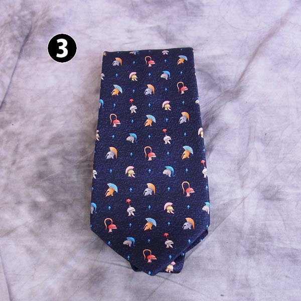 実際に弊社で買取させて頂いたクラバッテ/サルヴァトーレ フェラガモ/ブルガリ ネクタイ 3点SETの画像 3枚目