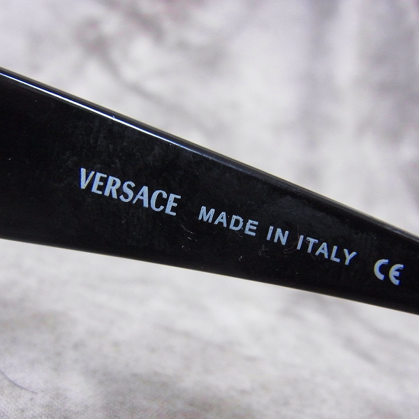 実際に弊社で買取させて頂いたVERSACE/ヴェルサーチ サングラス MOD.2032-1060/8Gの画像 3枚目