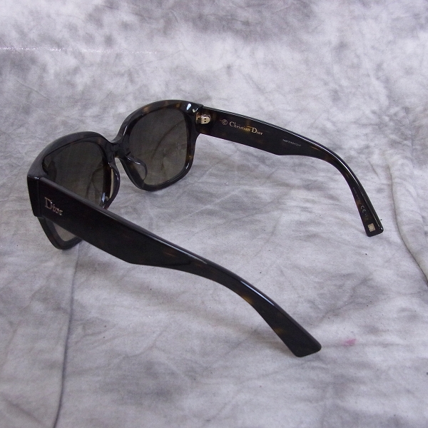 実際に弊社で買取させて頂いたChristian Dior /クリスチャン・ディオール レディースサングラス べっ甲柄　の画像 1枚目