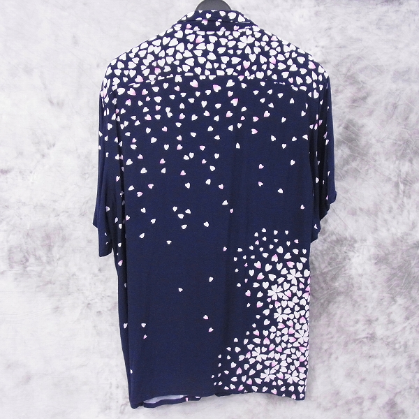 実際に弊社で買取させて頂いたBLUE BLUE/ブルーブルー インディゴ染め 桜柄 レーヨンシャツ/3の画像 1枚目