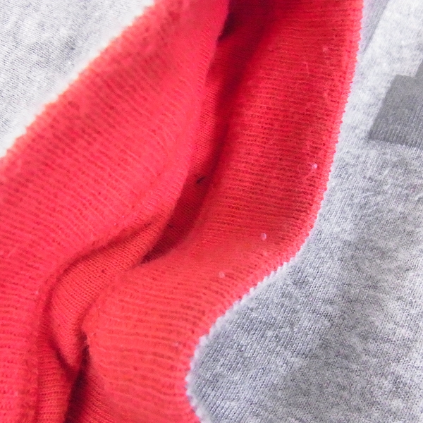 実際に弊社で買取させて頂いたGOODENOUGH/グッドイナフ ロゴプリント ロングTシャツ サイズ：M グレー/レッドの画像 3枚目