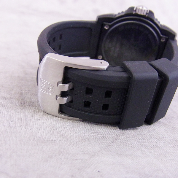 実際に弊社で買取させて頂いたLuminox/ルミノックス NAVY SEALS/ネイビーシールズ COLORMARK/カラーマーク 7050シリーズの画像 2枚目