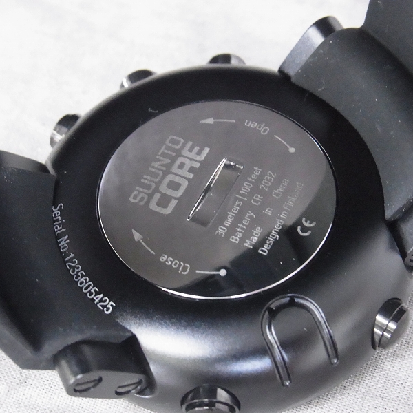 実際に弊社で買取させて頂いたSUUNTO/スント CORE/コア ULTIMATE BLACK 腕時計/SS018734000【動作未確認】の画像 2枚目