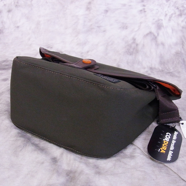 実際に弊社で買取させて頂いた【未使用】PORTER×Nikon コラボ デイリーショルダー/カメラバッグ カーキの画像 3枚目