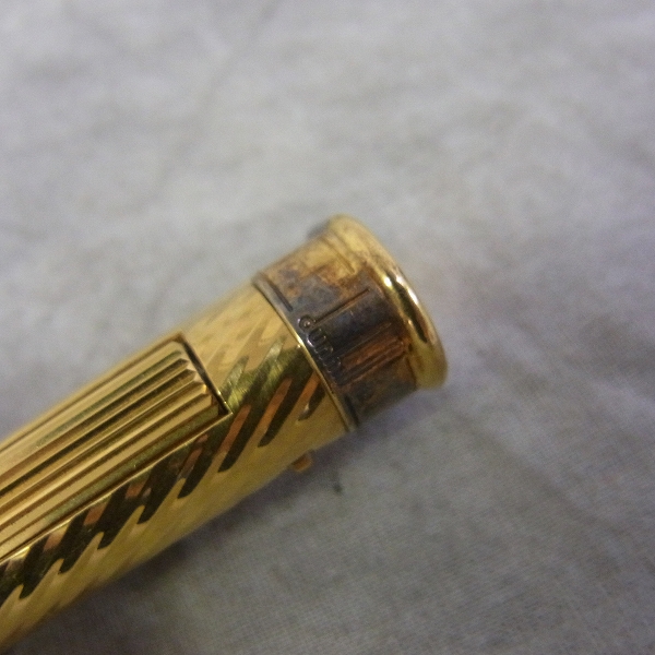 実際に弊社で買取させて頂いたdunhill/ダンヒル ローラーガスライター ストライプ ゴールドの画像 4枚目