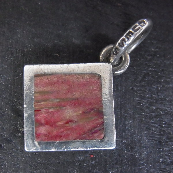 実際に弊社で買取させて頂いたSTANLEY GUESS/スタンリーゲス スクエアウッドチャーム