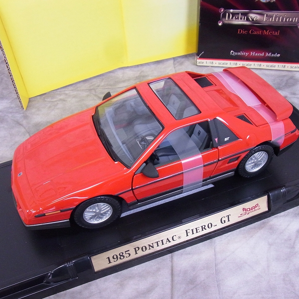 実際に弊社で買取させて頂いたYatMing/ヤトミン PONITIAC FIERO GT/ポンティアック・フィエロGT ミニカー 1/18の画像 2枚目