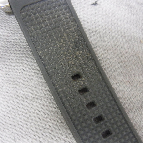 実際に弊社で買取させて頂いたA/X アルマーニ エクスチェンジ ザチャロ クロノグラフ ラバーベルト 腕時計 AX1251 【動作未確認】の画像 5枚目