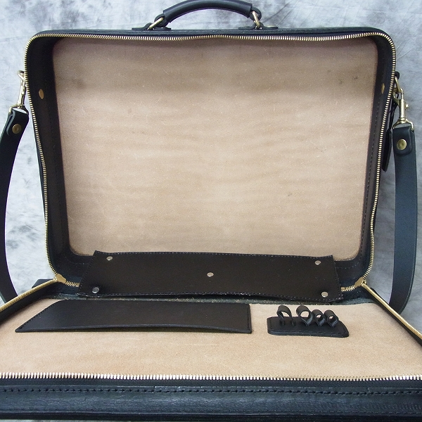 Hertz/ヘルツ 箱型鞄 2WAYビジネスバッグ BF-40 ブラック/XLの買取実績
