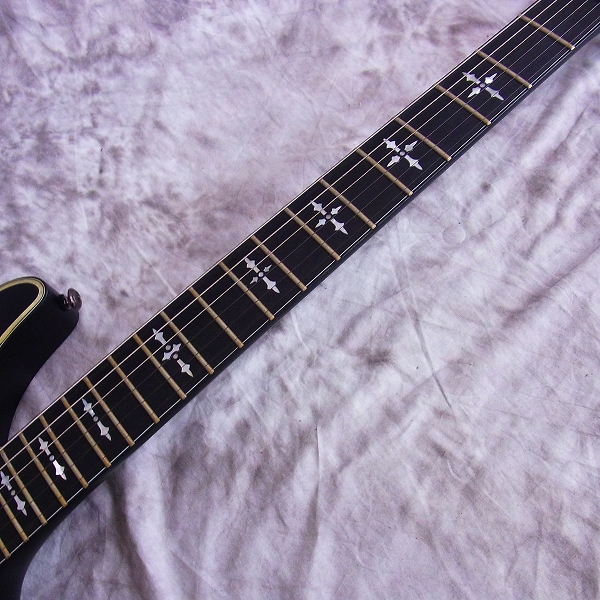 実際に弊社で買取させて頂いた★SCHECTER/シェクター Hellraiser Extreme エレキギター ソフトケース付の画像 4枚目