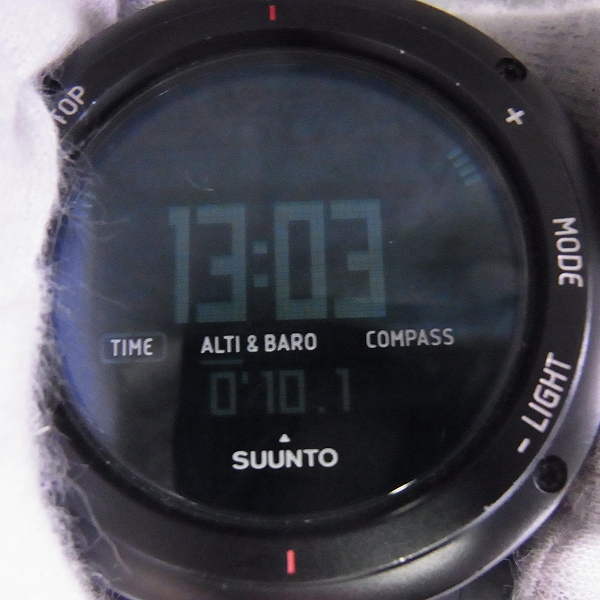 実際に弊社で買取させて頂いたSUUNTO/スント CORE/コア ULTIMATE BLACK 腕時計/SS018734000の画像 6枚目