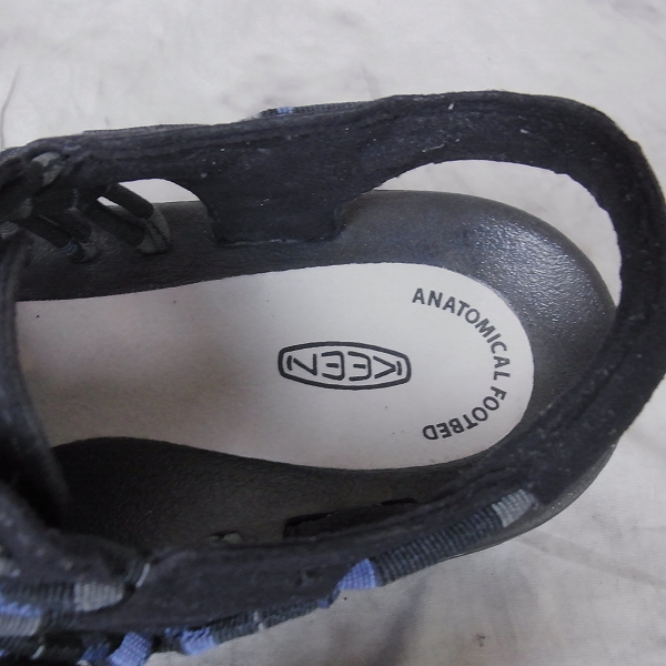 実際に弊社で買取させて頂いたKEEN/キーン ユニークストライプ サンダル 1014617/28 の画像 4枚目