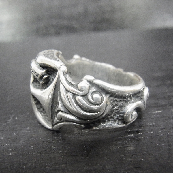 実際に弊社で買取させて頂いた【ギャラ付】BWL×DEAL DESIGN/ビルウォールレザー×ディールデザイン ゴシッククロスリング 19号の画像 2枚目