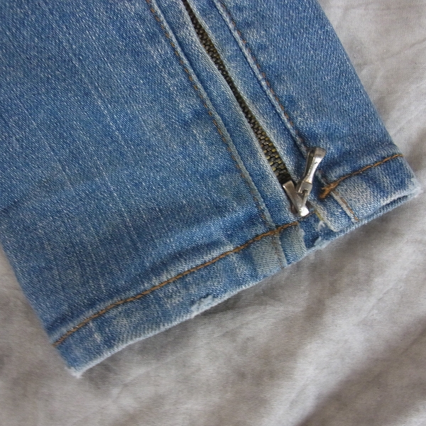 実際に弊社で買取させて頂いたMAD/ムーンエイジデビルメント 裾ZIP デニムパンツ インディゴ/00の画像 8枚目
