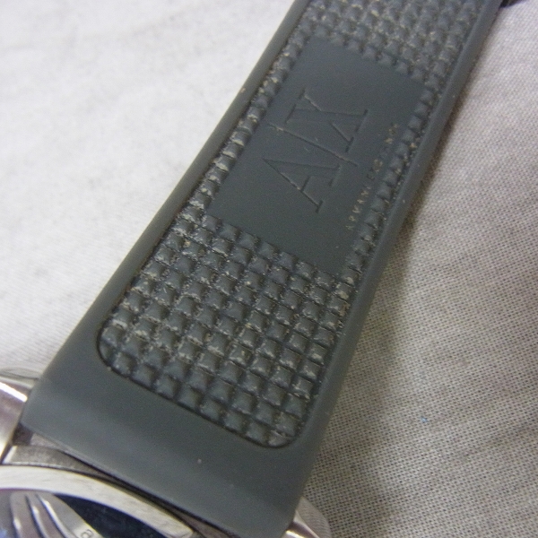 実際に弊社で買取させて頂いたA/X アルマーニ エクスチェンジ ザチャロ クロノグラフ ラバーベルト 腕時計 AX1251 【動作未確認】の画像 6枚目