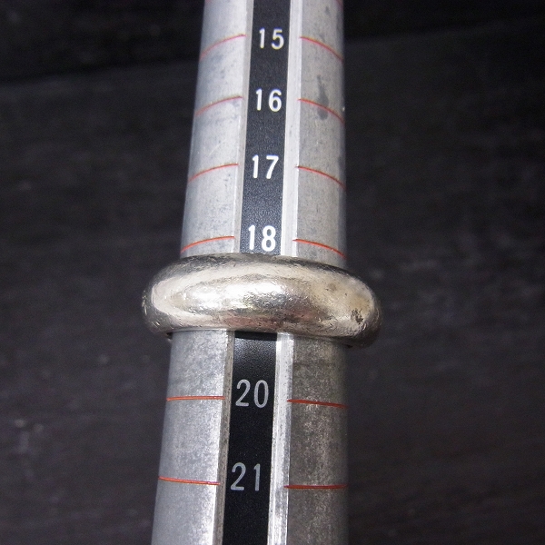 実際に弊社で買取させて頂いたSTANLEY GUESS/スタンリーゲス ハンドオーバーヘッドスカルリング 19号 SV925の画像 5枚目