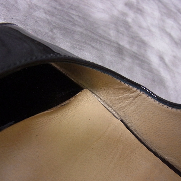 実際に弊社で買取させて頂いたJIMMY CHOO ジミーチュウ エナメル オープントゥパンプス 黒 サイズ36の画像 6枚目