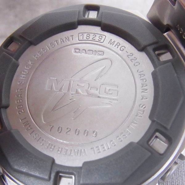 実際に弊社で買取させて頂いたG-SHOCK/G-ショック MR-G フルフローラインデザイン メタルバンド MRG-220-7の画像 4枚目