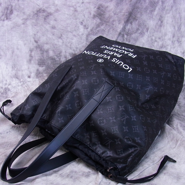 実際に弊社で買取させて頂いたLouis Vuitton×fragment design 2017 TOTE BAG モノグラム ECLIPSEトート/M4317の画像 2枚目