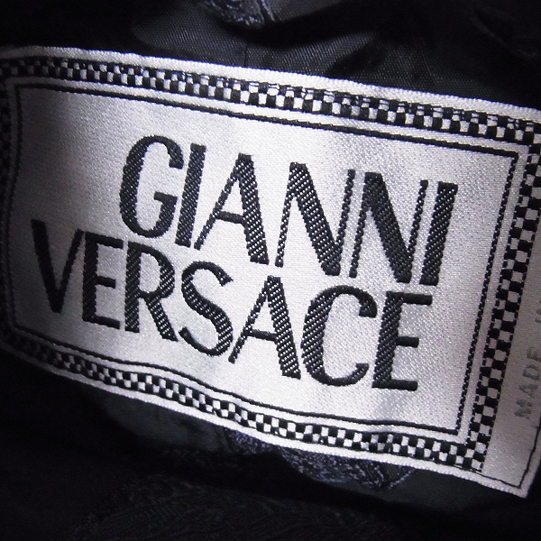 実際に弊社で買取させて頂いたGIANNI VERSACE/ジャンニ ヴェルサーチ ジャケット/50の画像 2枚目