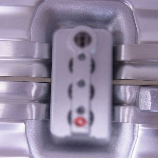 実際に弊社で買取させて頂いたRIMOWA/リモワ トパーズ キャビンマルチホイール/932.52/32L の画像 7枚目