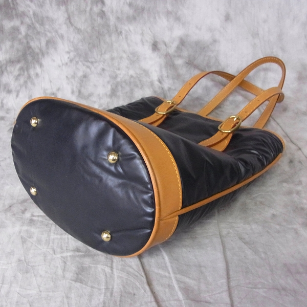 実際に弊社で買取させて頂いたHUNTING WORLD/ハンティングワールド　バチュークロス ショルダーバッグの画像 2枚目