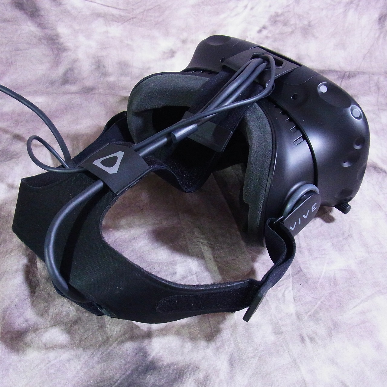 実際に弊社で買取させて頂いた★ジャンク HTC VIVE VR ヘッドセット バーチャルリアリティ ライトスタンド99 2点付の画像 2枚目