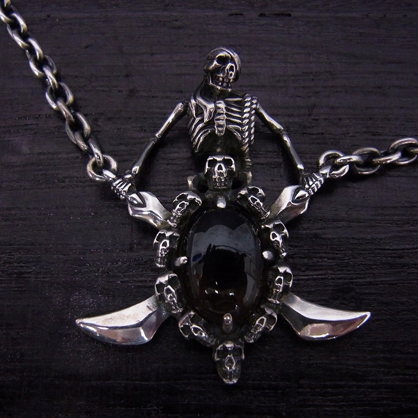 実際に弊社で買取させて頂いたZEKE/ジーク バウンティーハンター スカル/ストーンペンダント チェーン付きの画像 1枚目