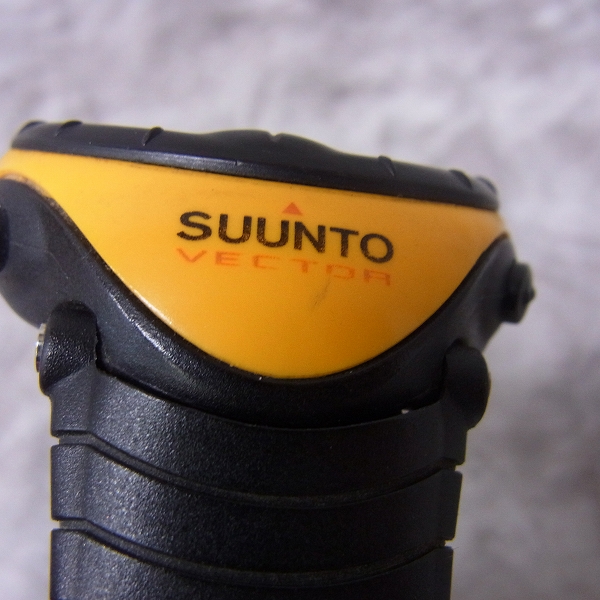 実際に弊社で買取させて頂いたSUUNTO/スント VECTOR/ヴェクター 腕時計 SS010600610【動作未確認】の画像 6枚目