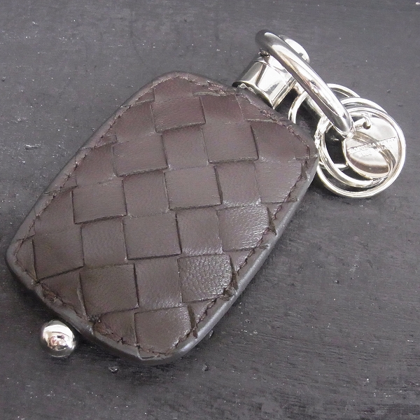 実際に弊社で買取させて頂いたBOTTEGA VENETA/ボッテガ ヴェネタ イントレチャート レザータグ キーホルダー/ストラップ